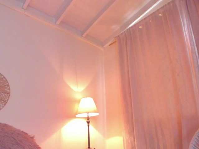 Live sex webcam photo for Hairygirl-18 #272163081