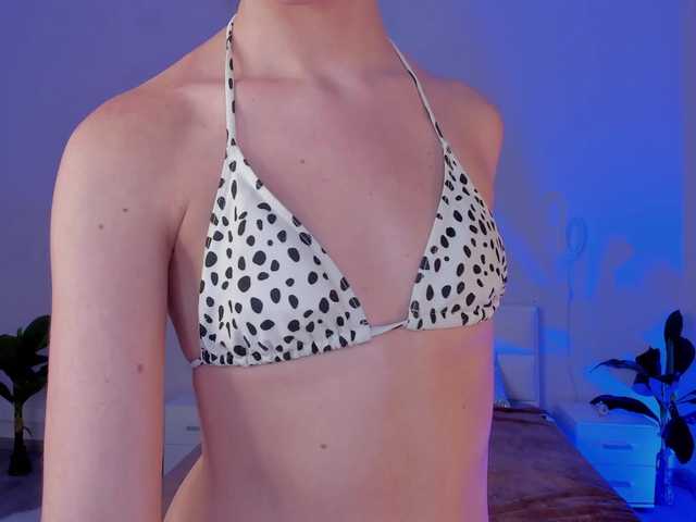 Live sex webcam photo for Haley-Miles #274231850