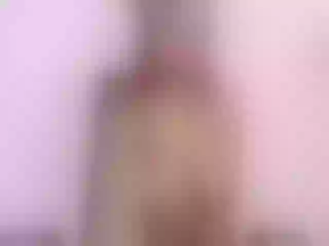 Live sex webcam photo for HallyBekker #276684313