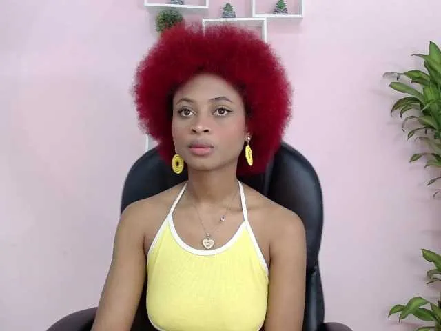 Live sex webcam photo for HallyBekker #276774027