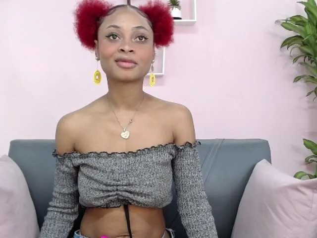Live sex webcam photo for HallyBekker #276782181