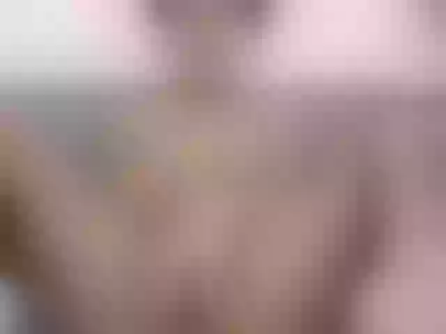 Live sex webcam photo for HallyBekker #276783885