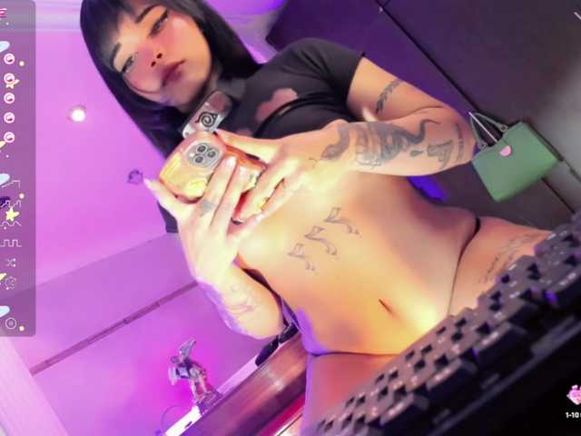 Live sex webcam photo for HalseyTokio #286716234