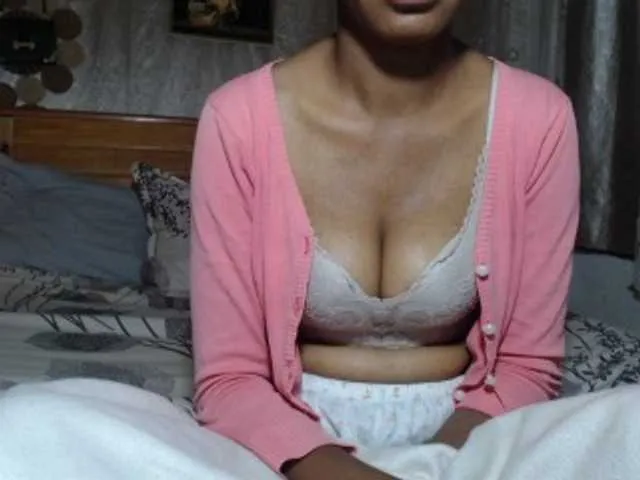 Live sex webcam photo for Hamour #293881434