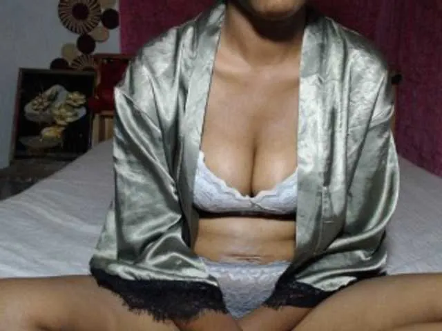Live sex webcam photo for Hamour #294248811