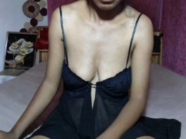 Live sex webcam photo for Hamour #294346141