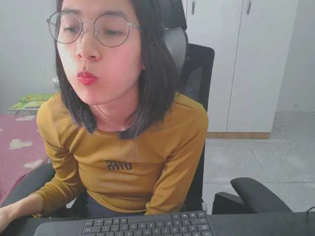 Live sex webcam photo for Hana099 #290518510