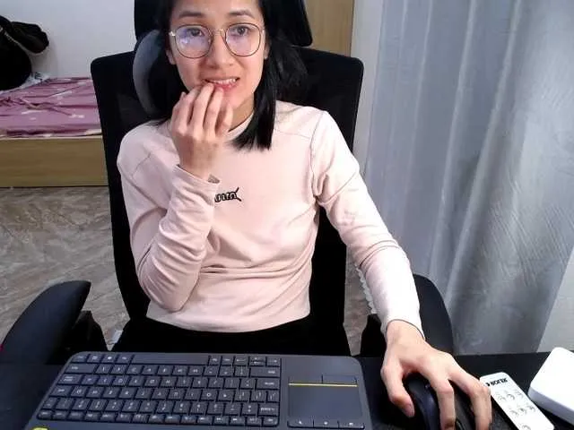 Live sex webcam photo for Hana099 #290709957