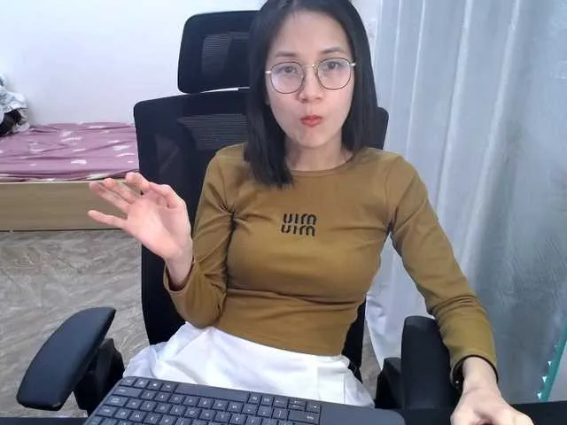 Live sex webcam photo for Hana099 #290742669