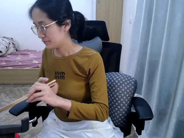 Live sex webcam photo for Hana099 #290762989