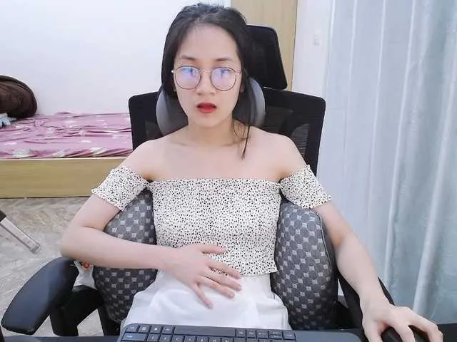 Live sex webcam photo for Hana099 #290859684