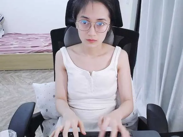 Live sex webcam photo for Hana099 #290918680