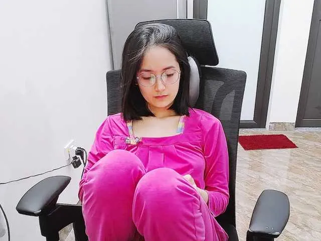 Live sex webcam photo for Hana099 #291317288