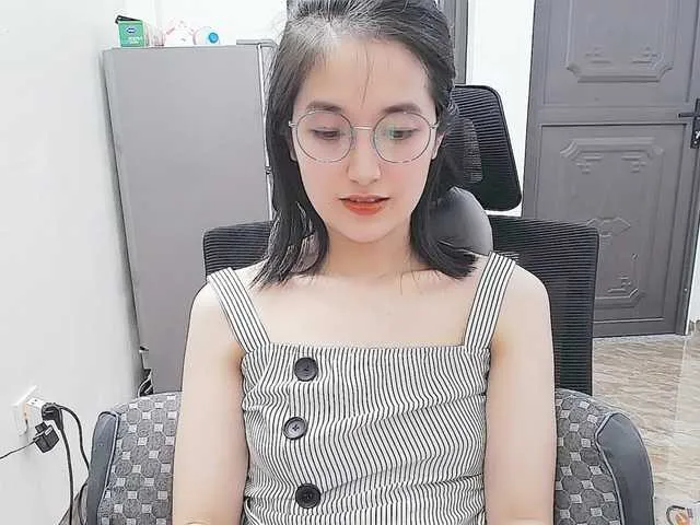 Live sex webcam photo for Hana099 #291586972