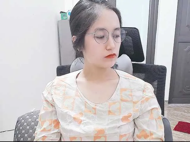 Live sex webcam photo for Hana099 #291639854