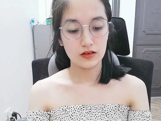 Live sex webcam photo for Hana099 #291668233