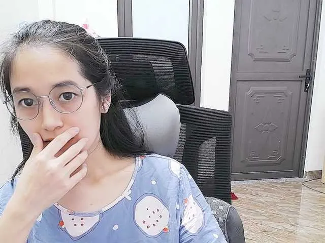 Live sex webcam photo for Hana099 #291731487