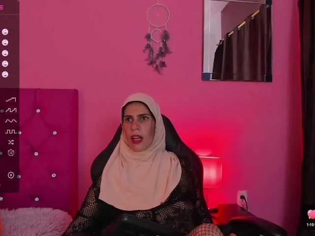 Live sex webcam photo for HanaBashar #277702790