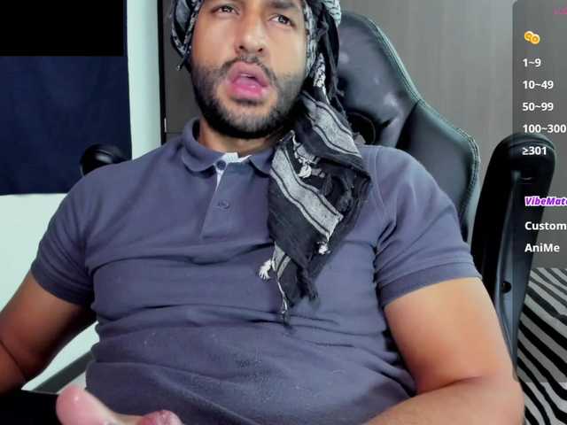 Live sex webcam photo for Handsoman11 #291074249