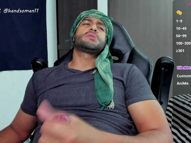 Live sex webcam photo for Handsoman11 #291075645