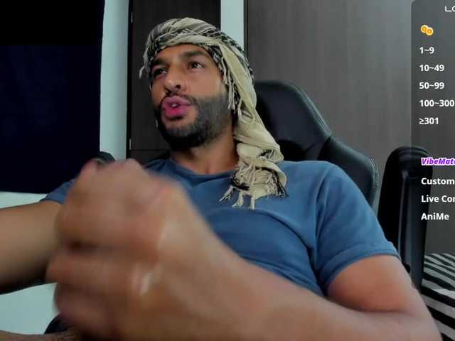 Live sex webcam photo for Handsoman11 #291129767