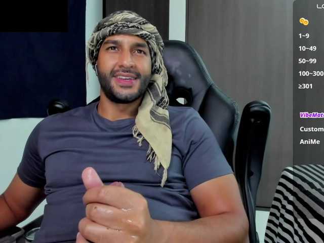 Live sex webcam photo for Handsoman11 #291140369