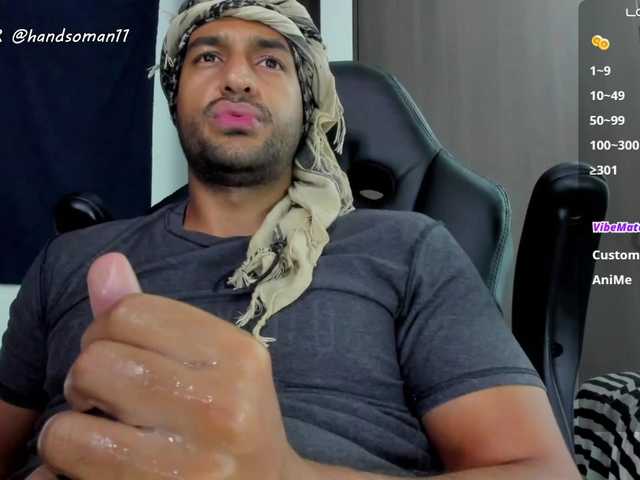 Live sex webcam photo for Handsoman11 #291178551