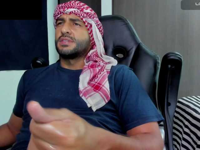 Live sex webcam photo for Handsoman11 #291265814