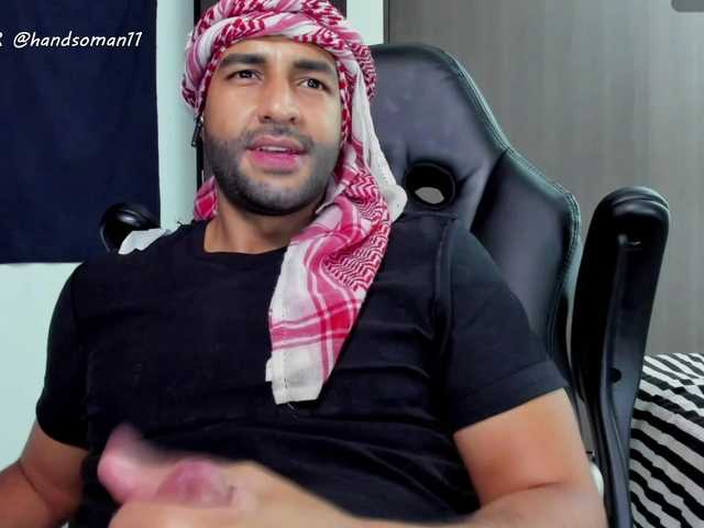 Live sex webcam photo for Handsoman11 #291291335
