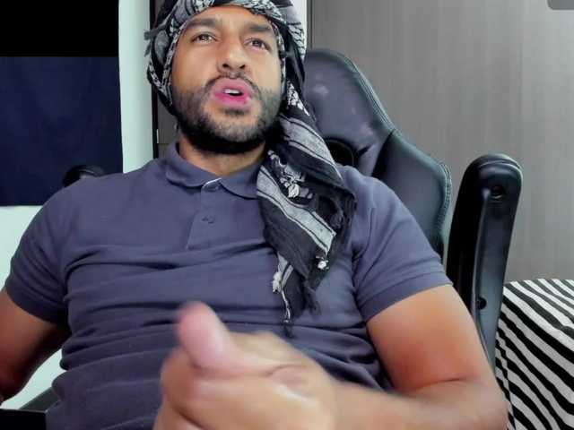 Live sex webcam photo for Handsoman11 #291311049