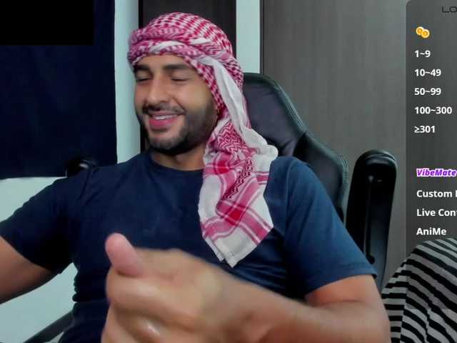 Live sex webcam photo for Handsoman11 #291358586