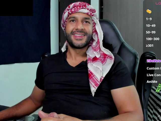 Live sex webcam photo for Handsoman11 #291366999