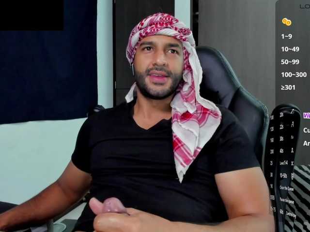 Live sex webcam photo for Handsoman11 #291381614