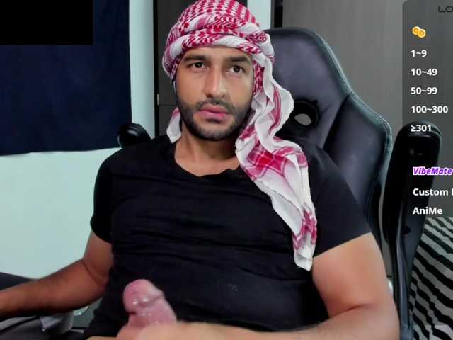 Live sex webcam photo for Handsoman11 #291383154