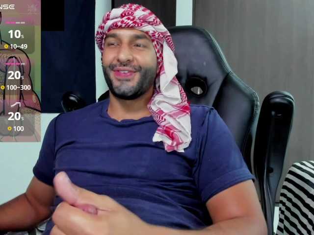 Live sex webcam photo for Handsoman11 #291437229