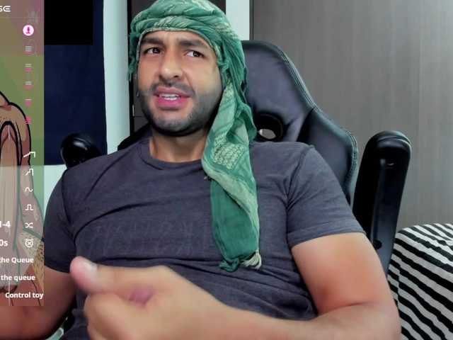 Live sex webcam photo for Handsoman11 #291443244