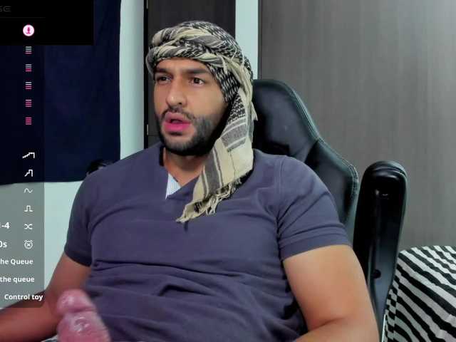 Live sex webcam photo for Handsoman11 #291489186