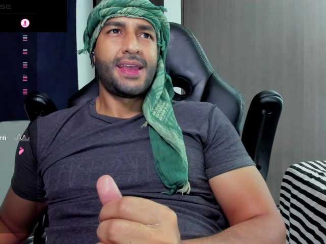 Live sex webcam photo for Handsoman11 #291540139