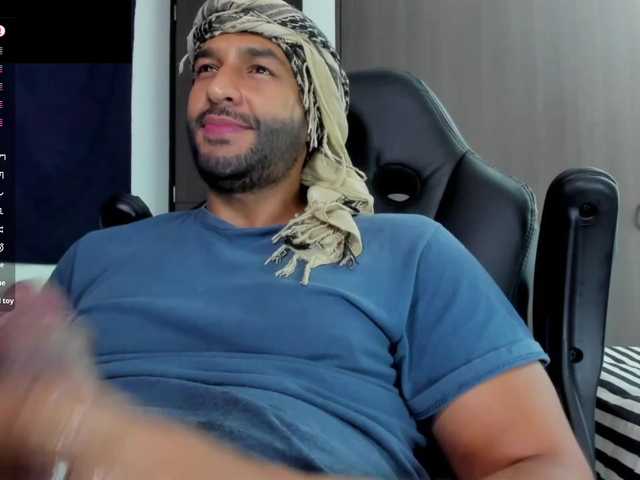 Live sex webcam photo for Handsoman11 #291589968