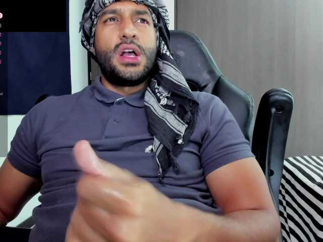 Live sex webcam photo for Handsoman11 #291607280