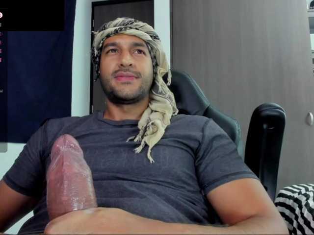 Live sex webcam photo for Handsoman11 #291639689