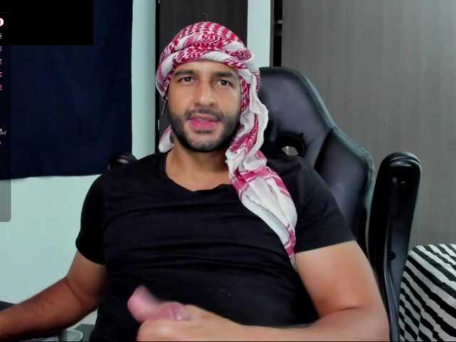 Live sex webcam photo for Handsoman11 #291649907