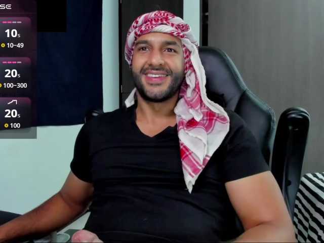 Live sex webcam photo for Handsoman11 #291653561