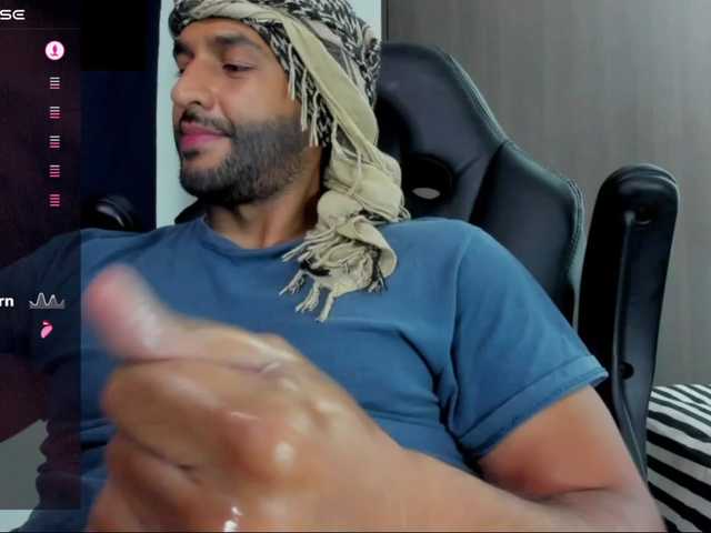 Live sex webcam photo for Handsoman11 #291672576