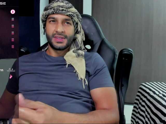 Live sex webcam photo for Handsoman11 #291682195