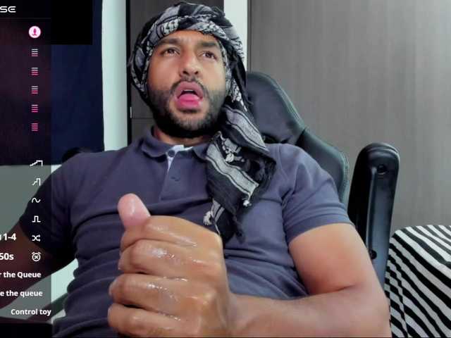 Live sex webcam photo for Handsoman11 #291688310