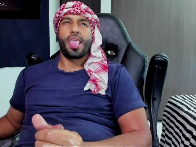 Live sex webcam photo for Handsoman11 #291695130