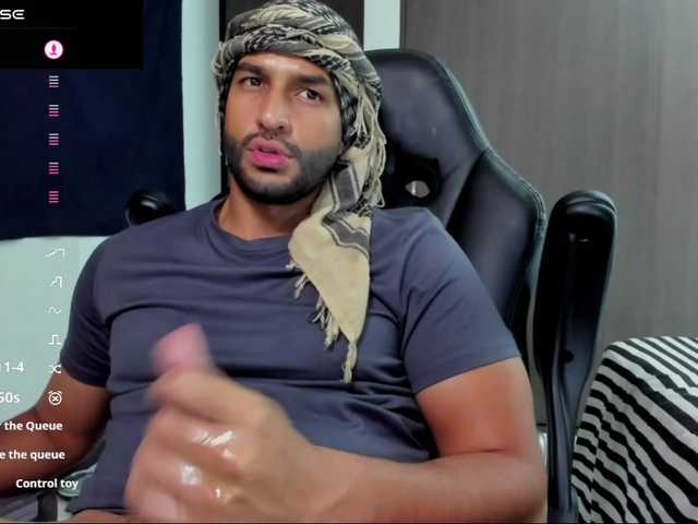 Live sex webcam photo for Handsoman11 #291779104