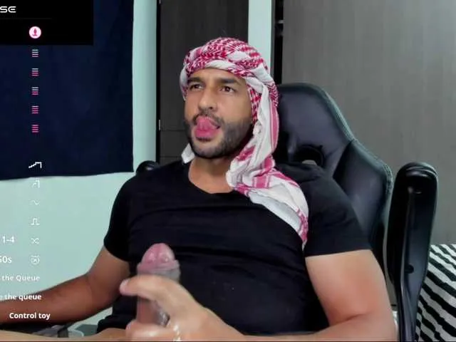 Live sex webcam photo for Handsoman11 #291792100