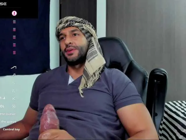 Live sex webcam photo for Handsoman11 #291802798